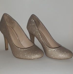 Kelly & Katie Gold Larrissa Pumps
